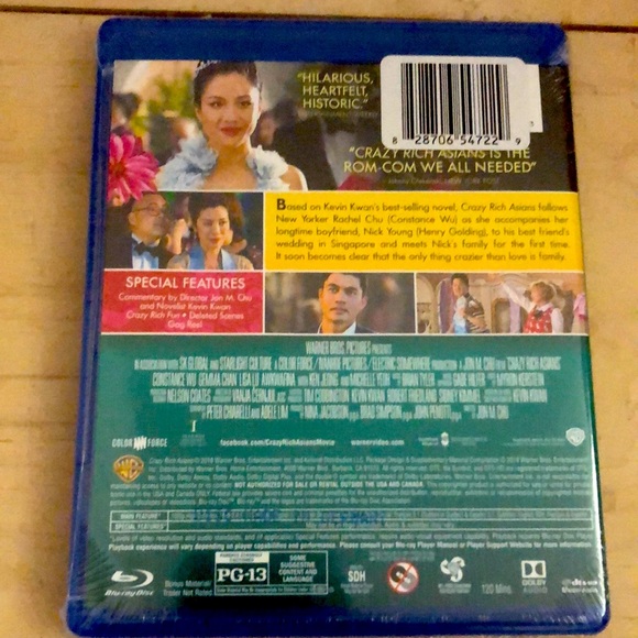 Crazy Rich Asians Movie Blu-ray - Picture 2 of 2